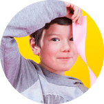 Genève, le 25 janvier 2017, Université de Genève, faculté des sciences, expérience de mathématique pour les enfants proposées par Mathscoope, démonstration de Lucie et Ulysse, ici l expérience du ruban de Moebius    Mathieu Rod