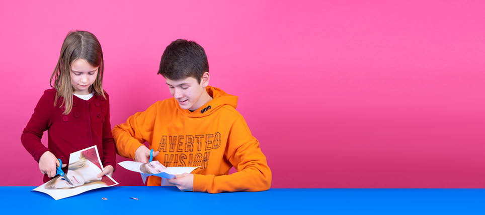 Lausanne,  le 12 décembre 2018, Expérience scientifique proposée par le service de promotion des sciences de l'EPFL, ici Isaline et Joël réalisent l'expérience de Hanoï    Mathieu Rod