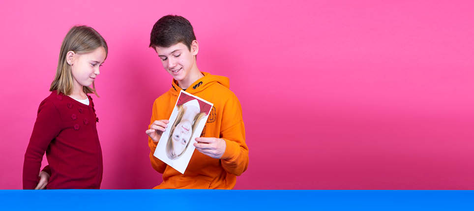 Lausanne,  le 12 décembre 2018, Expérience scientifique proposée par le service de promotion des sciences de l'EPFL, ici Isaline et Joël réalisent l'expérience de Hanoï    Mathieu Rod